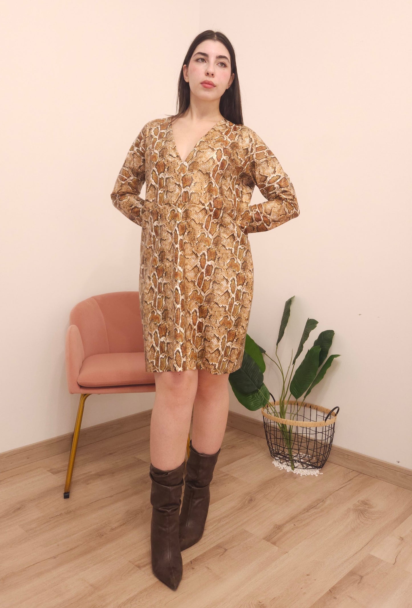 Vestito di simil pelle