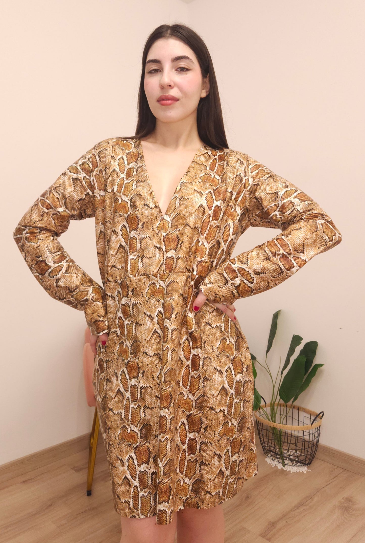 Vestito di simil pelle