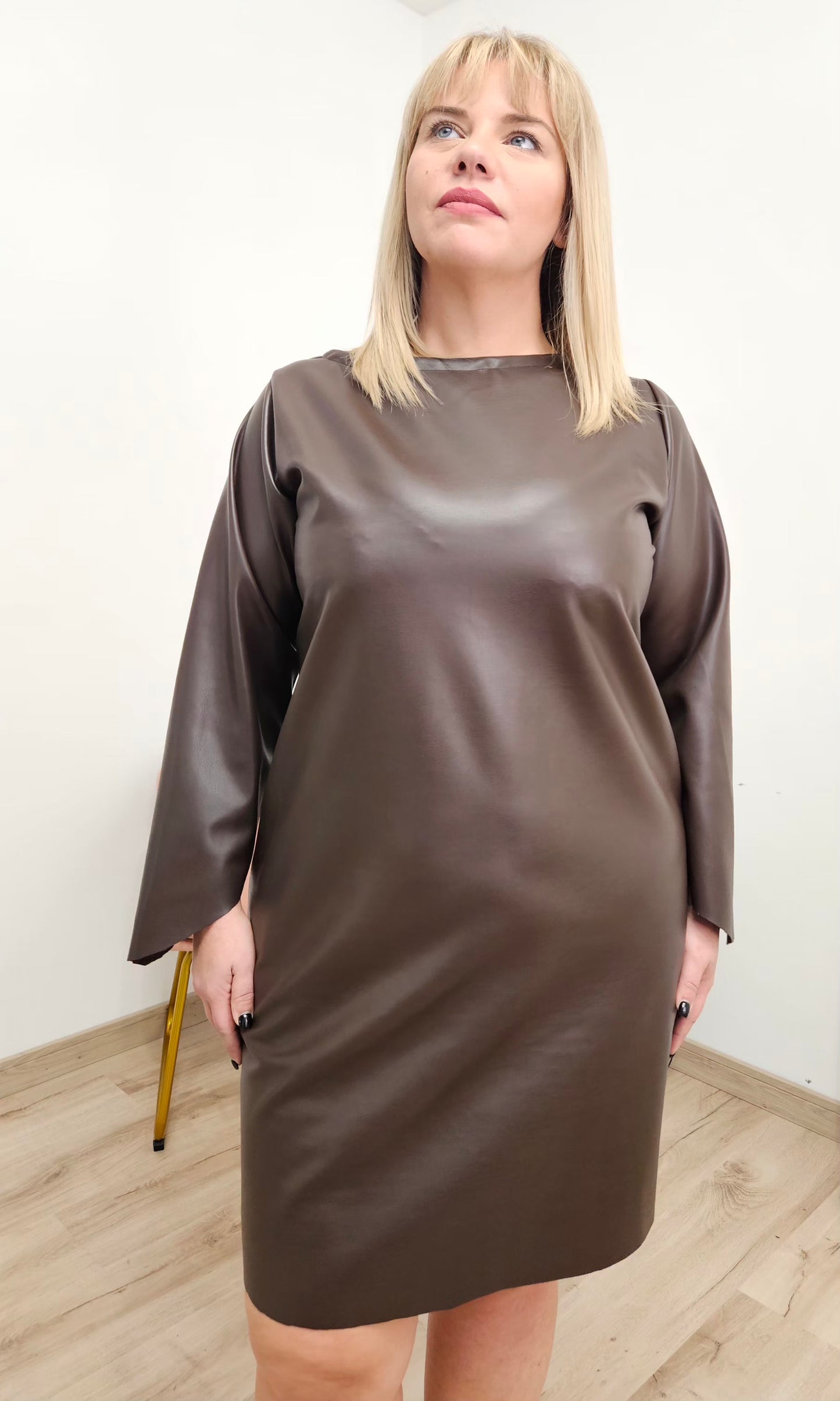 Vestito marrone curvy