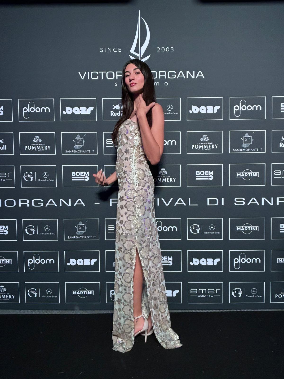 Vestito lungo ricamato